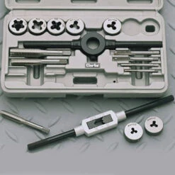 Clarke CHT203 16-Pce Tap & Die Set